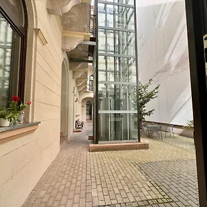 Hotel apartamentowy Gracia House